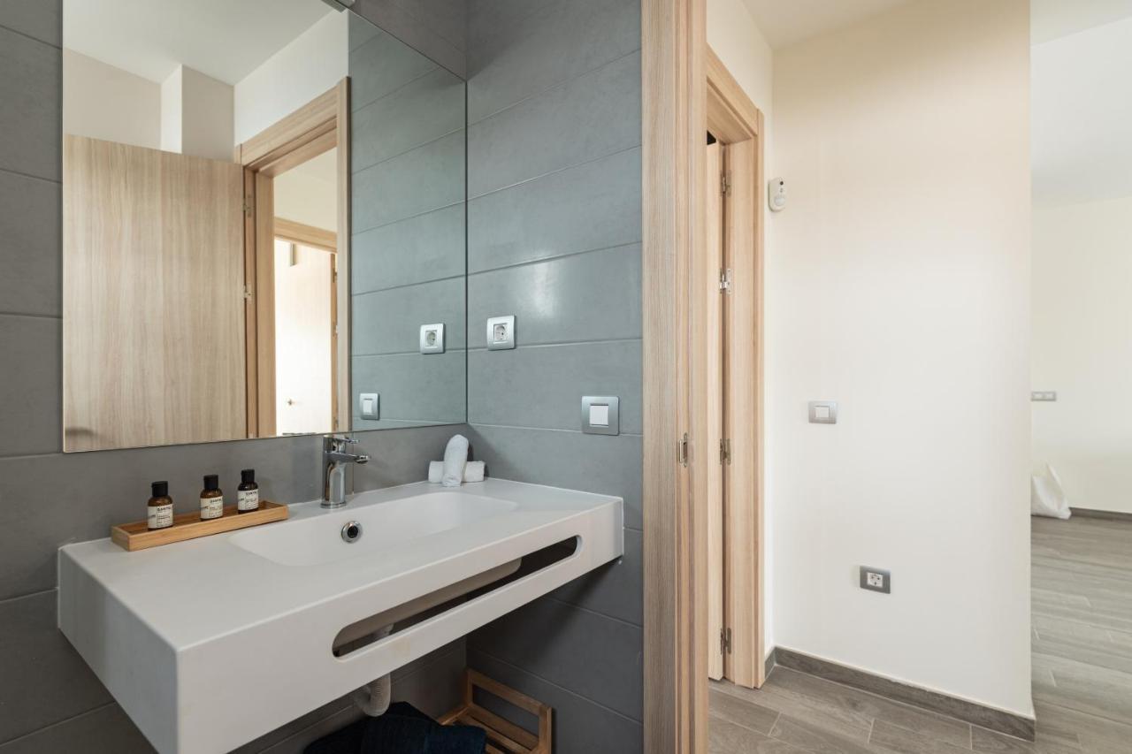 קלטה דה פוסטה Homeforguest Flat With Large Terrace In Modern Residential Complex With Swimming Pool מראה חיצוני תמונה